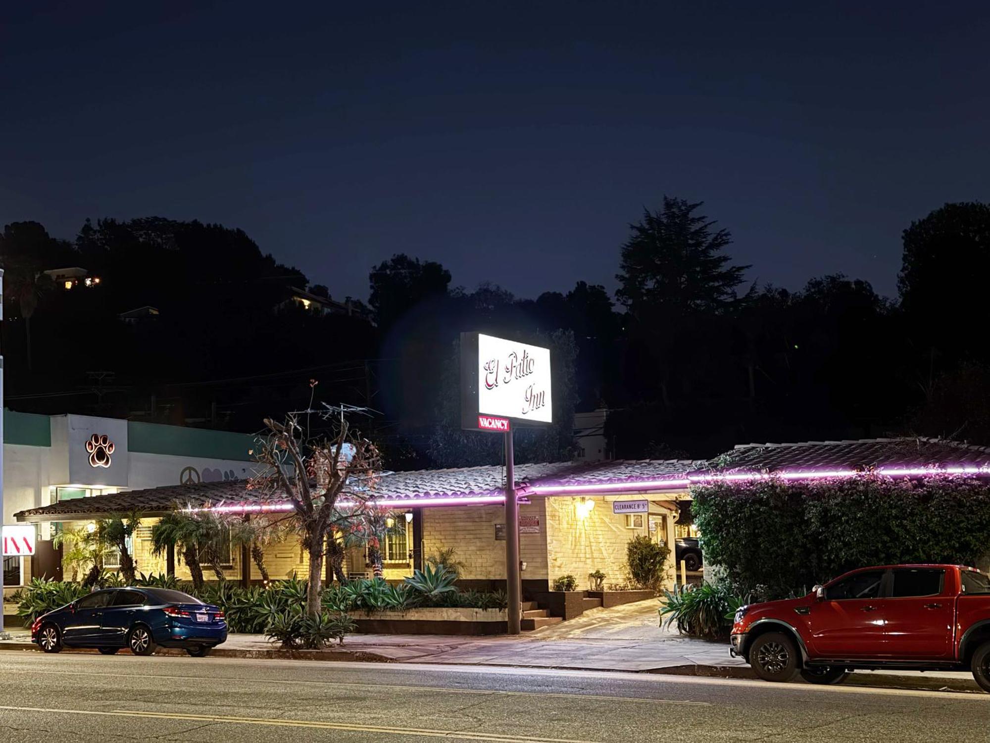 El Patio Inn - Near Universal Studios Hollywood — Photos 1